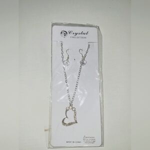 Nwt necklace set‎